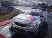 开云体育官网-极速与逆袭，一场赛道的极速与一场球场的铁血