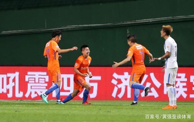 富力主场击败鲁能，排名略有提升