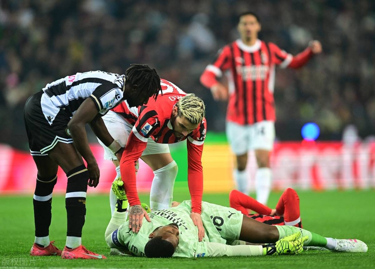 包含AC米兰遭遇西甲球队压制，惨败收场的词条