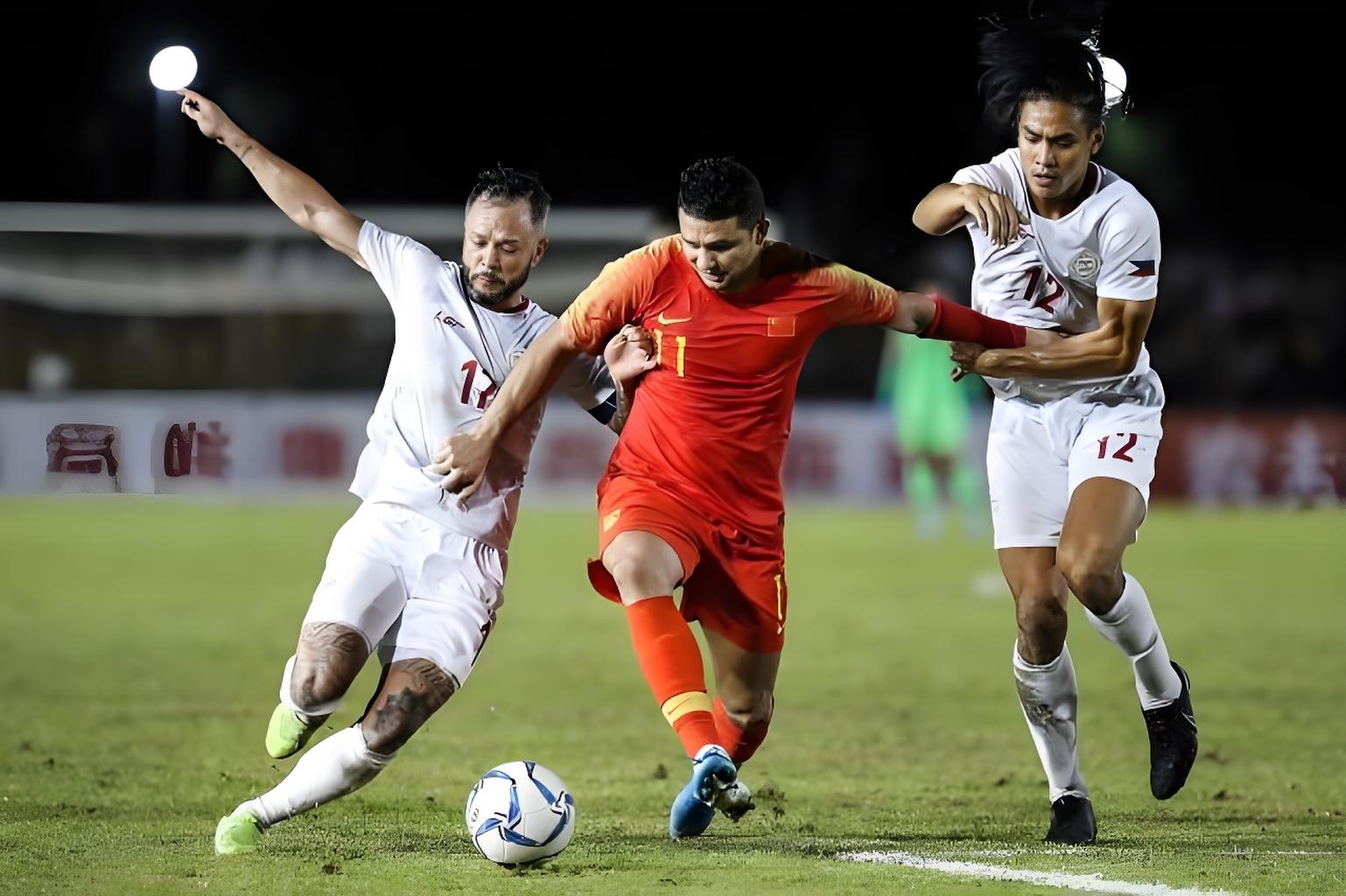 泰国球队在比赛中展现强悍实力