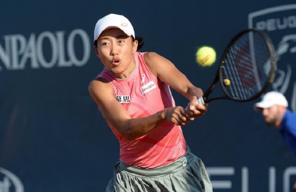 那不勒斯横扫金州勇士，CoreJJ三分雨点燃全场宿敌对决季后赛，强势挺进下一轮的简单介绍