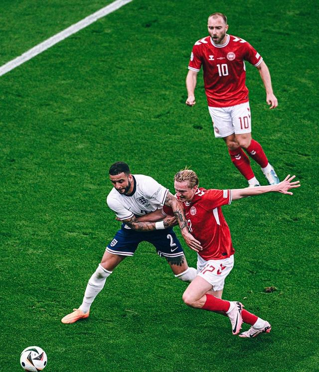 关于AC米兰鏖战巴黎，凯恩点燃赛场的信息