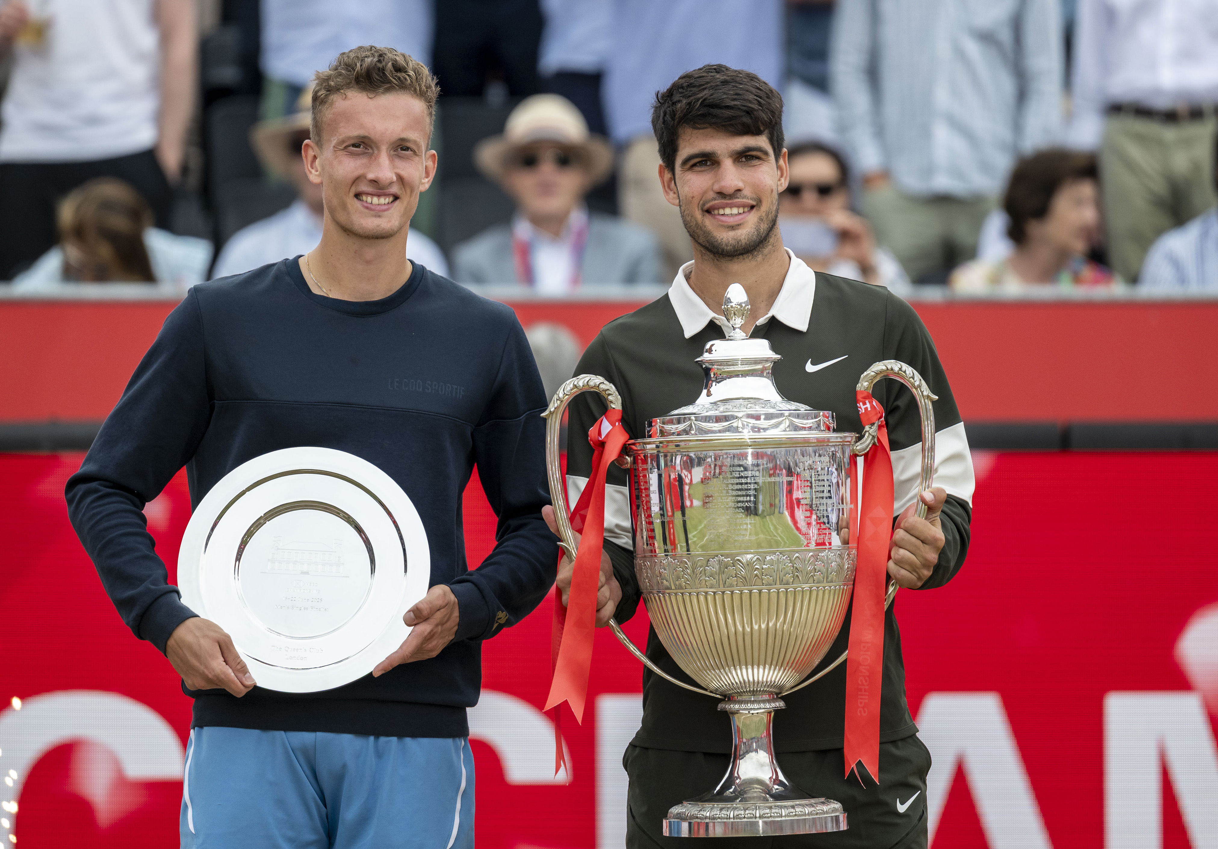 联合杯险胜美网,阿尔卡拉斯带队取胜 联合杯险胜美网,阿尔卡拉斯带队取胜