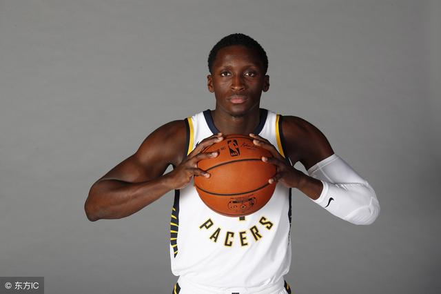 火箭险胜步行者,戈贝尔点燃赛场 火箭险胜步行者,戈贝尔点燃赛场