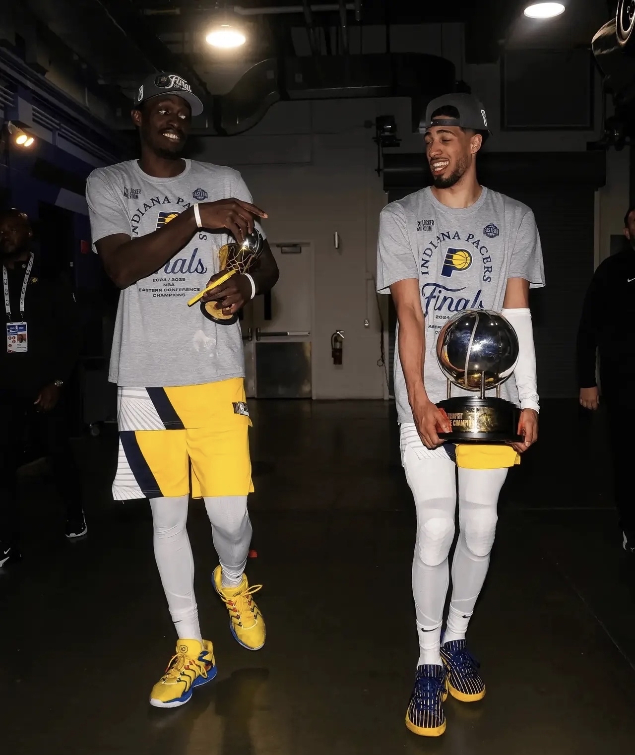 76人横扫猛龙,西亚卡姆带队取胜 76人横扫猛龙,西亚卡姆带队取胜