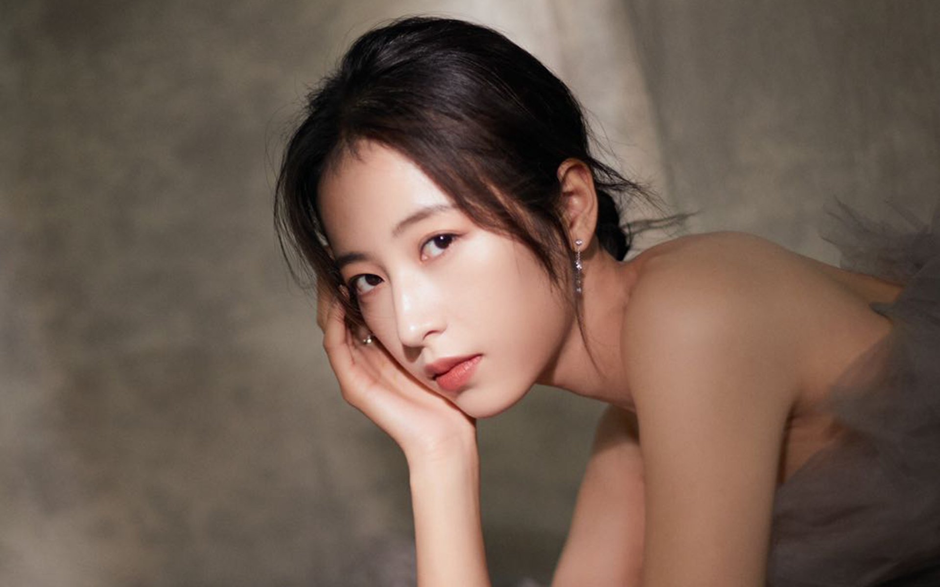 力量天平倾斜之夜，塔图姆如入无人之境，骑士铁蹄踏碎湖人防线