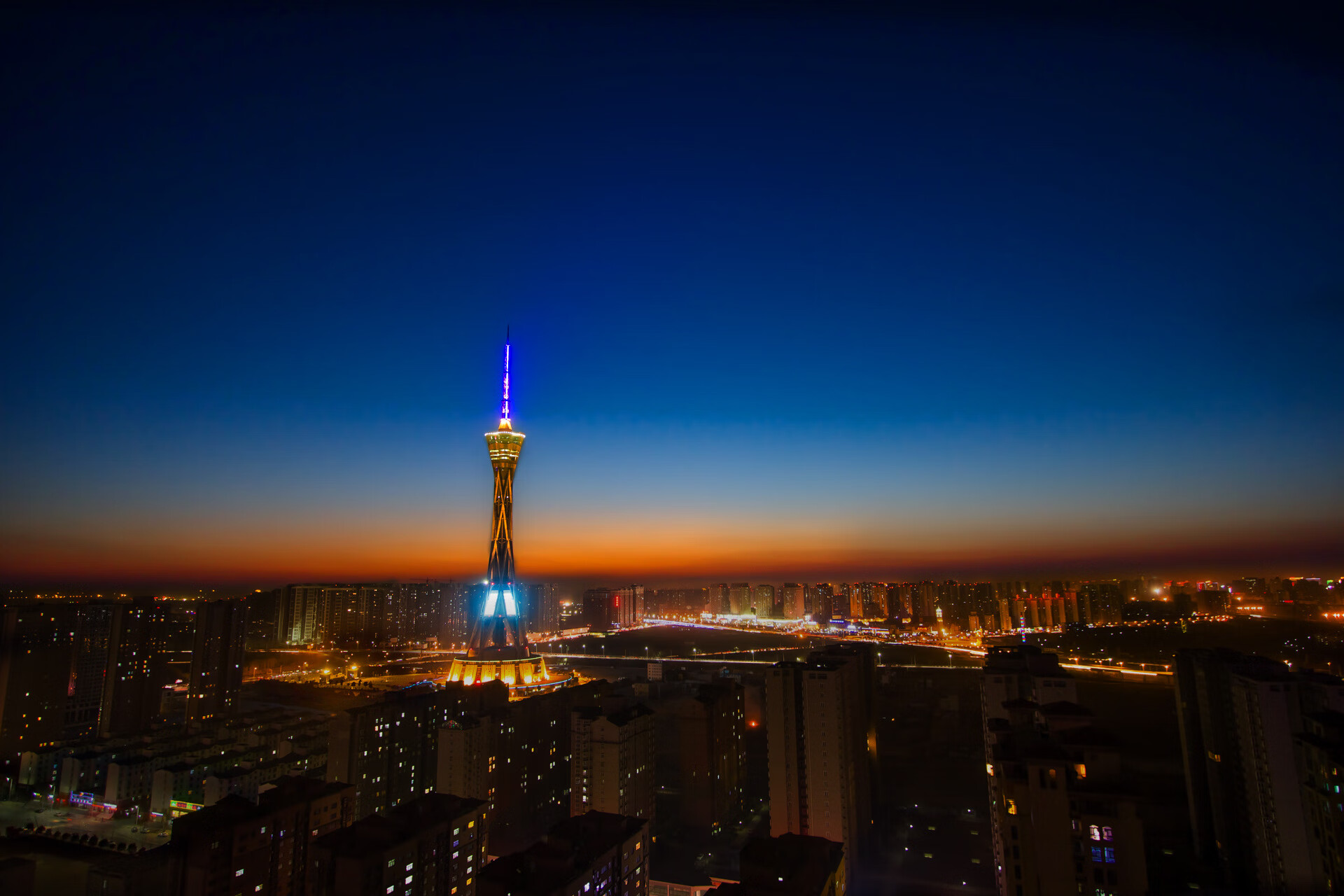 评分拉满与压哨绝杀，当代NBA的英雄时刻悖论